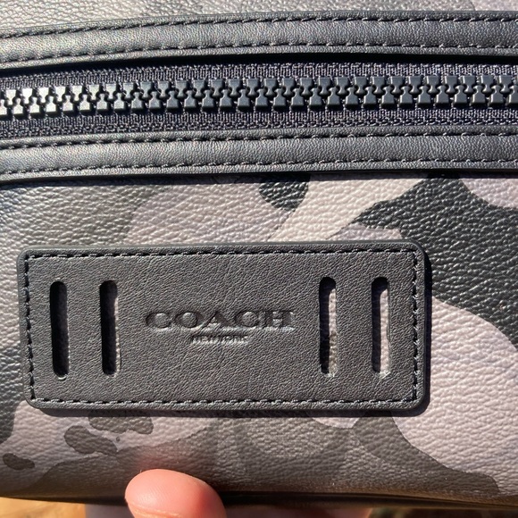 Brand new coach travel or make up bag - Picture 6 of 8